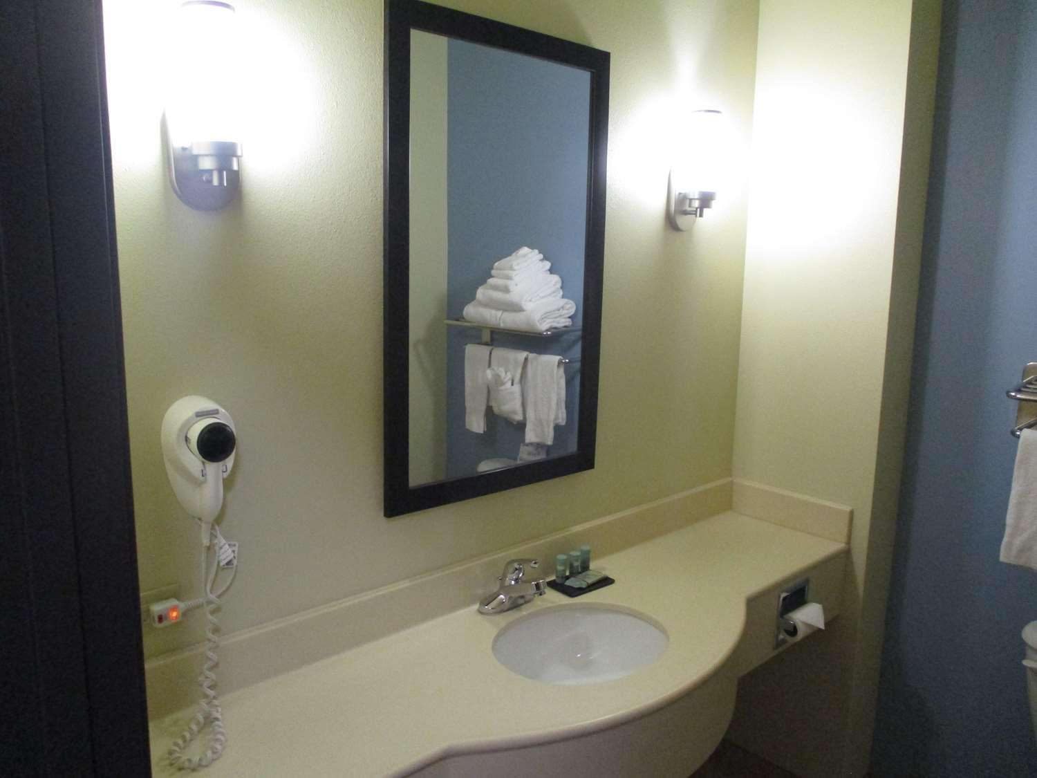 Best Western Coffeyville Central Business District Inn And Suites Экстерьер фото