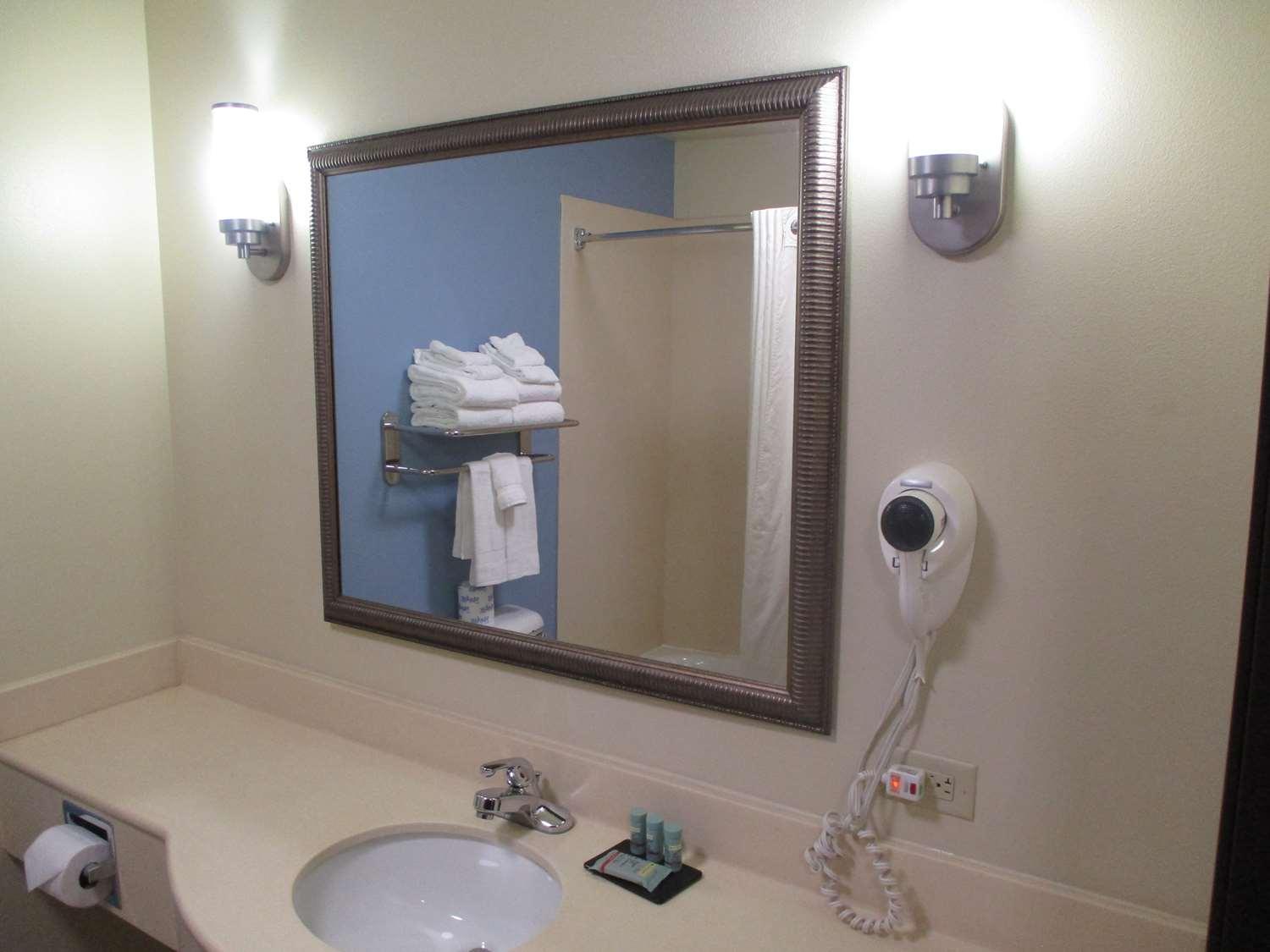Best Western Coffeyville Central Business District Inn And Suites Экстерьер фото