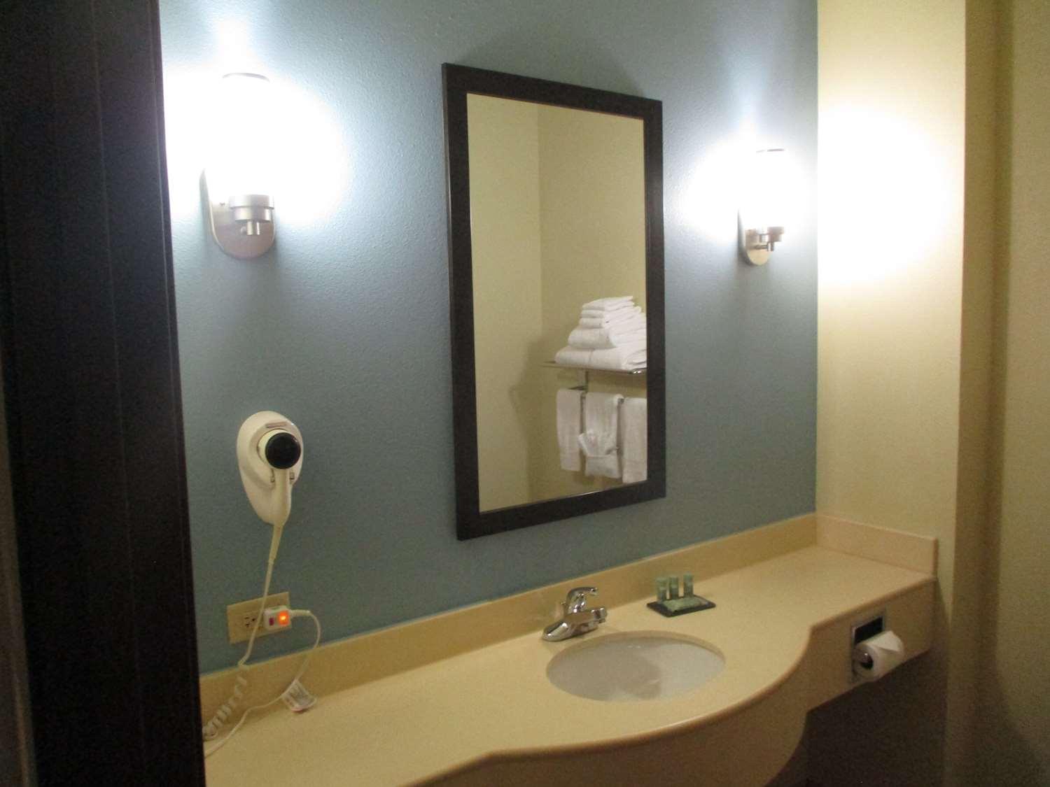 Best Western Coffeyville Central Business District Inn And Suites Экстерьер фото