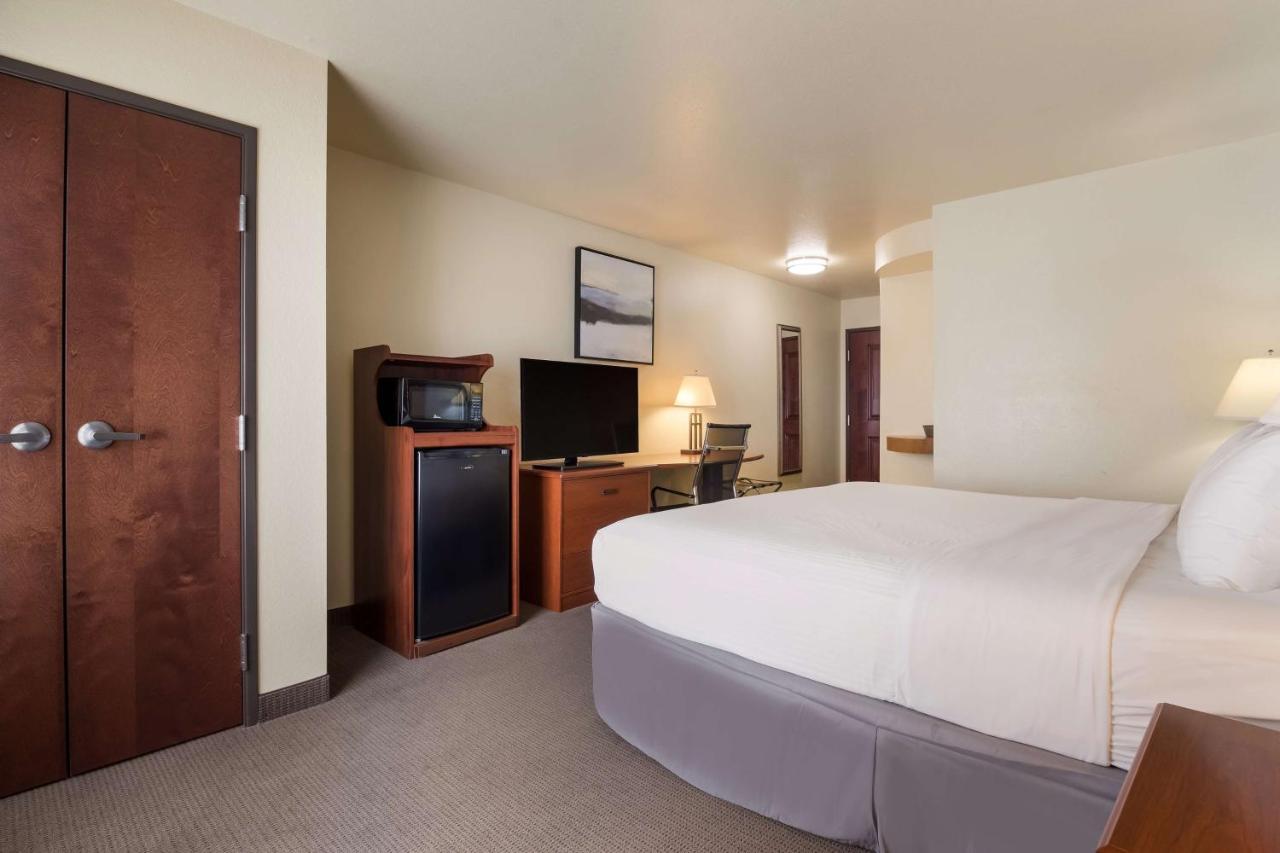 Best Western Coffeyville Central Business District Inn And Suites Экстерьер фото